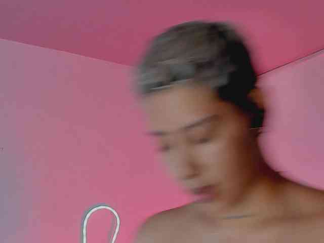 Aleja1214 webcam