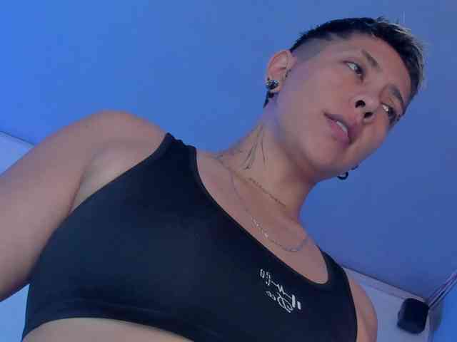Aleja1214 webcam