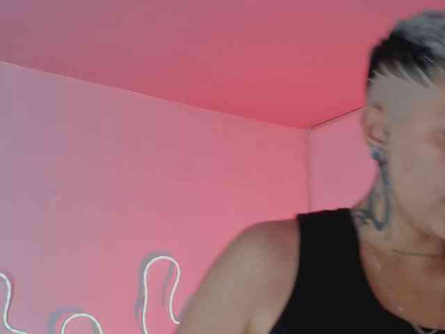 Aleja1214 webcam