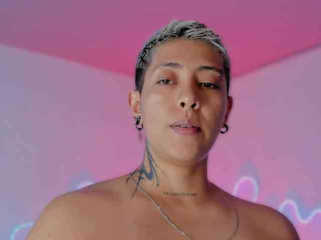Aleja1214 webcam