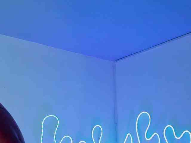 Aleja1214 webcam