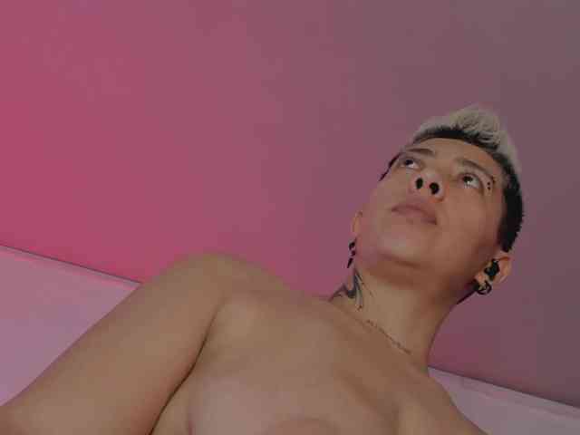 Aleja1214 webcam
