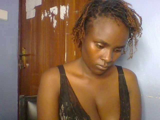 Cutevibe live cam on BongaCams