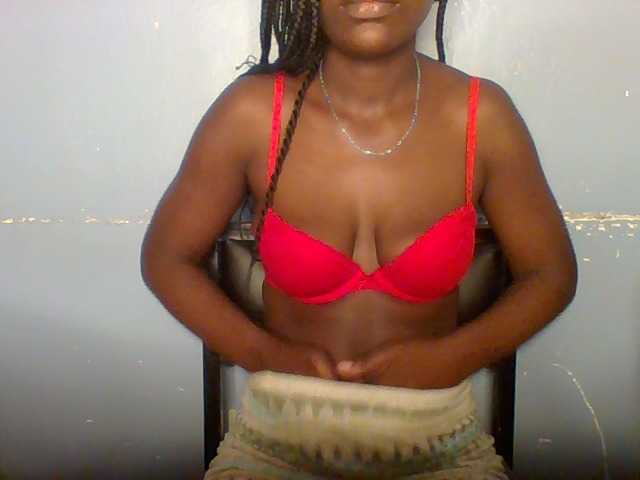 Cutevibe live cam on BongaCams
