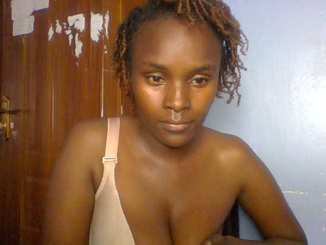 Cutevibe live cam on BongaCams