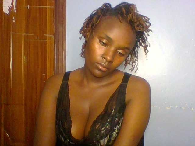 Cutevibe live cam on BongaCams