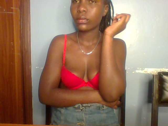 Cutevibe live cam on BongaCams