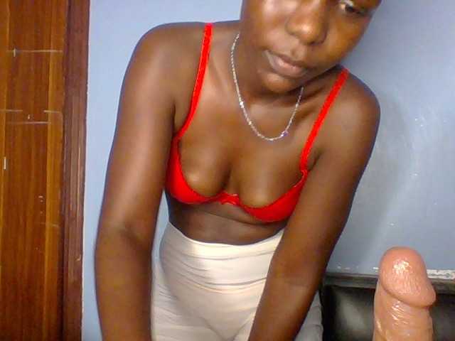 Cutevibe live cam on BongaCams