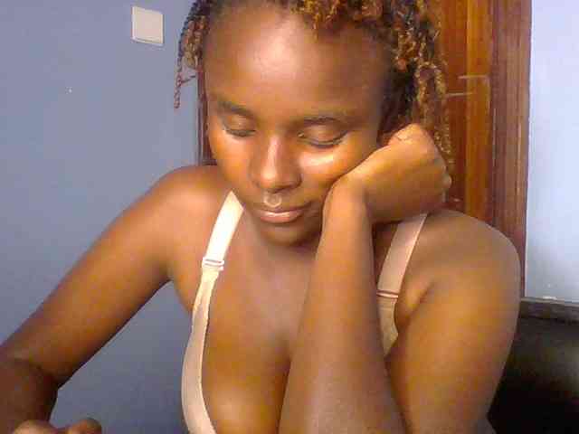 Cutevibe Live Webcam on BongaCams