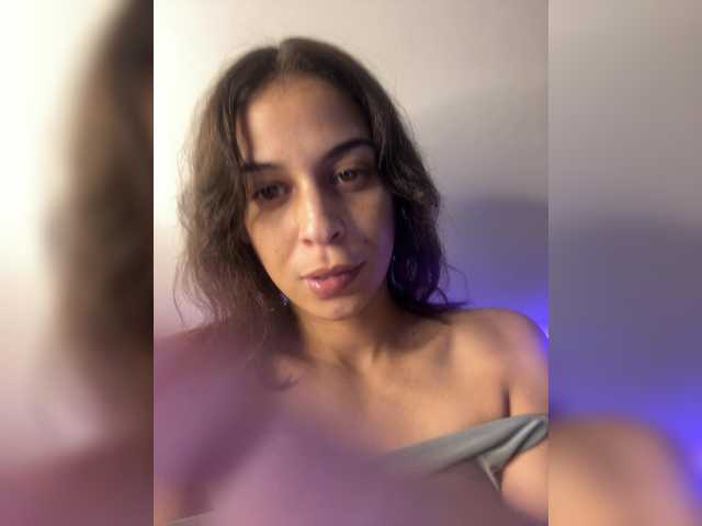 papisha — live female cam