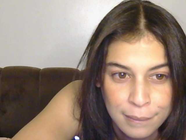 papisha1 live cam on BongaCams