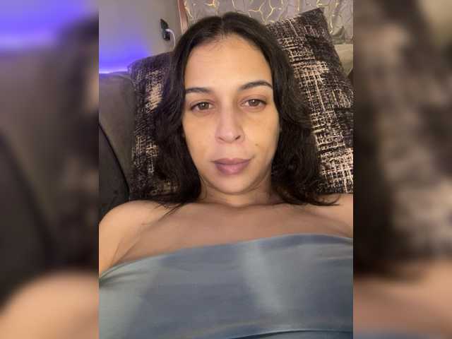papisha — live female cam
