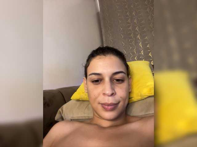 papisha1 live cam on BongaCams