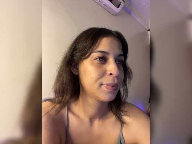 papisha1 live cam on BongaCams