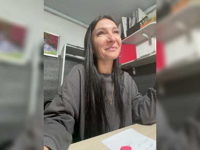 AdelaideLisa live cam on BongaCams