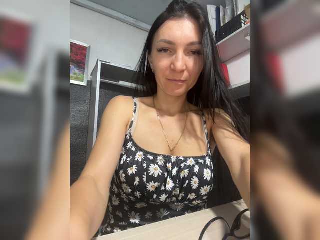 AdelaideLisa live cam on BongaCams