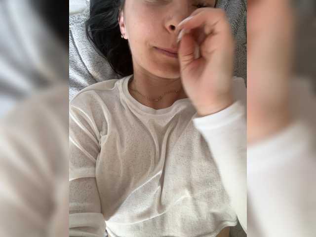 AdelaideLisa live cam on BongaCams
