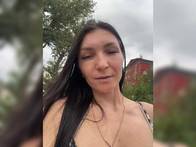 AdelaideLisa live cam on BongaCams