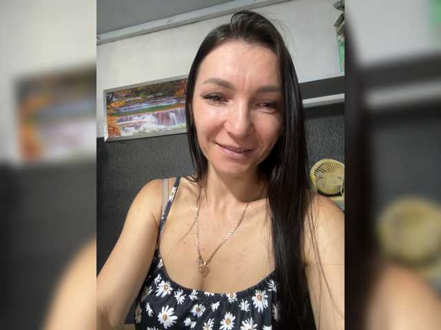 AdelaideLisa live cam on BongaCams