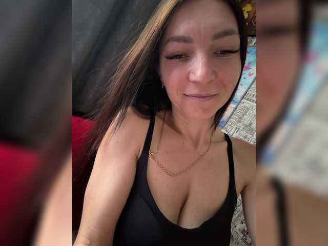 AdelaideLisa live cam on BongaCams