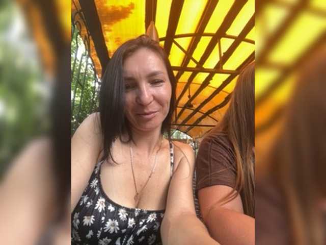 AdelaideLisa live cam on BongaCams