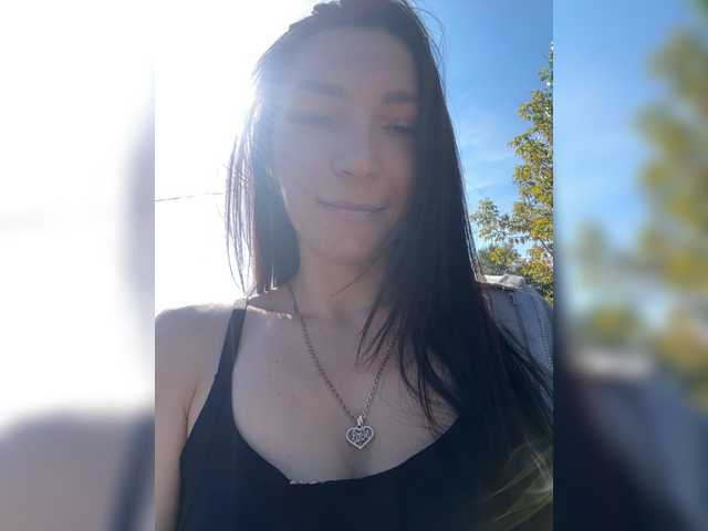 AdelaideLisa live cam on BongaCams