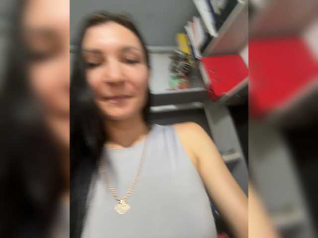 AdelaideLisa live cam on BongaCams