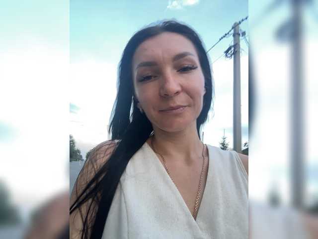 AdelaideLisa, 29 y/o - Live Cam on BongaCams