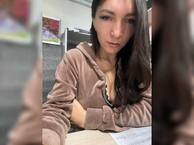 AdelaideLisa live cam on BongaCams