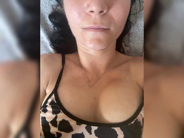 AdelaideLisa live cam on BongaCams