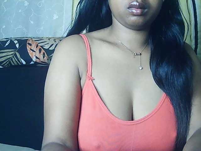 Queenihot live cam on BongaCams