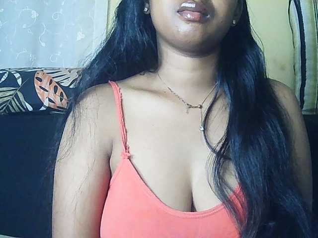Queenihot live cam on BongaCams