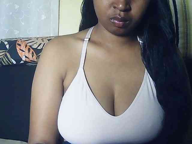 Queenihot webcam