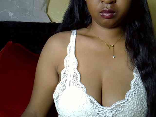 Queenihot webcam