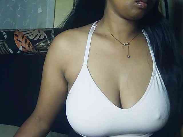 Queenihot webcam