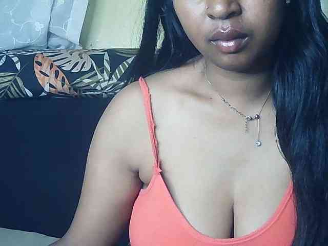 Queenihot webcam