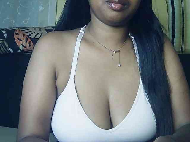 Queenihot webcam