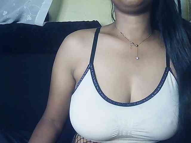 Queenihot webcam