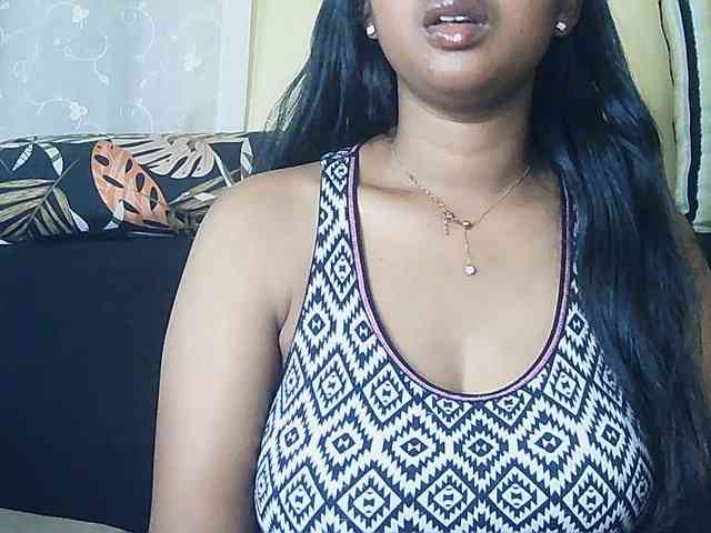 Queenihot webcam