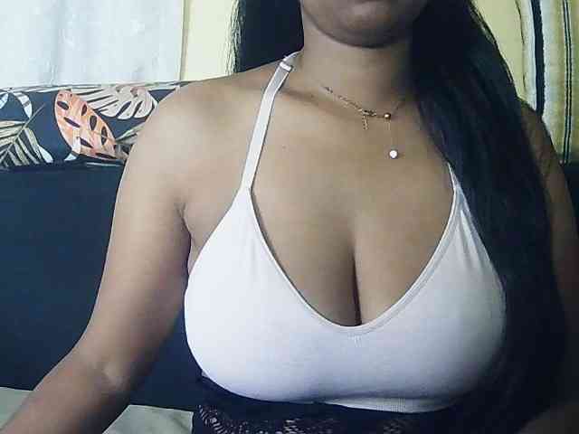 Queenihot webcam