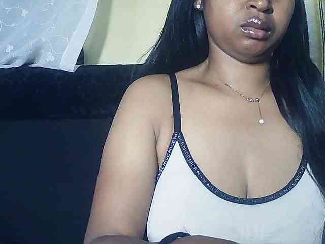 Queenihot webcam