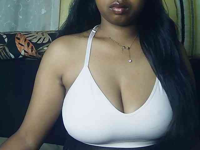 Queenihot webcam
