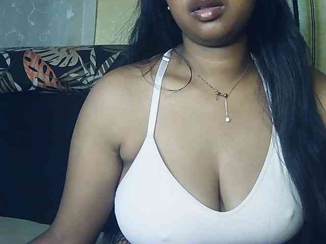 Queenihot webcam
