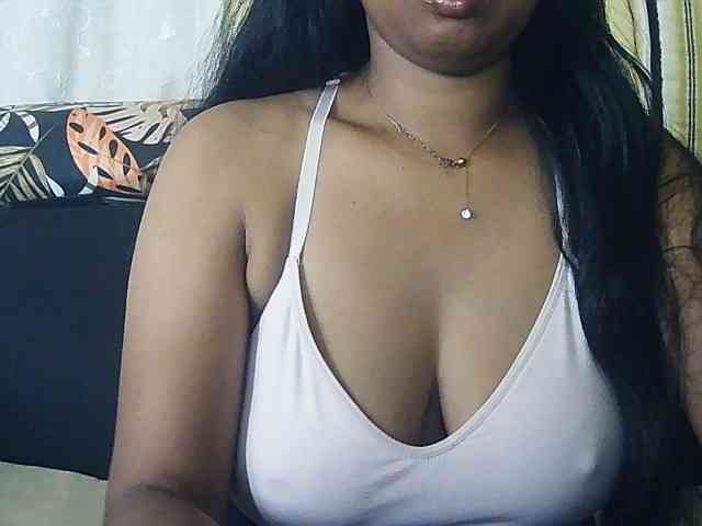 Queenihot webcam