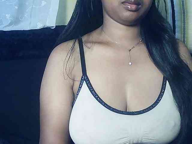 Queenihot webcam