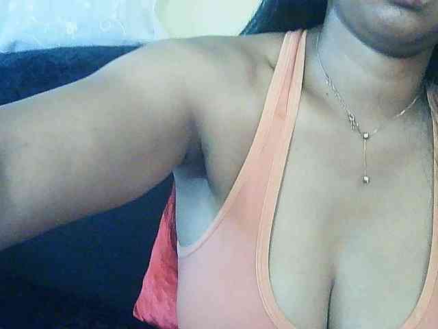 Queenihot webcam