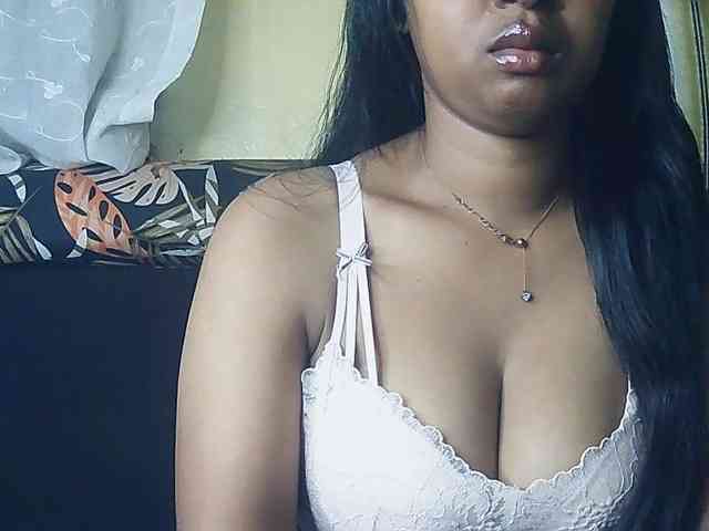 Queenihot webcam