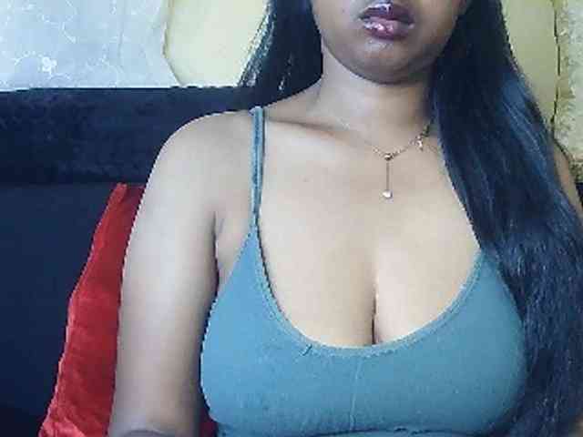 Queenihot webcam