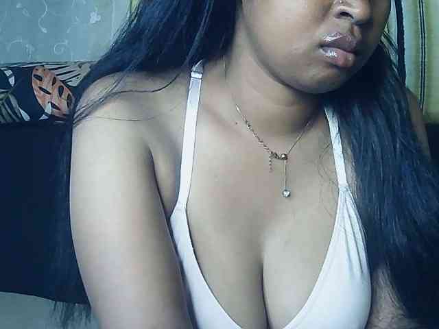 Queenihot webcam