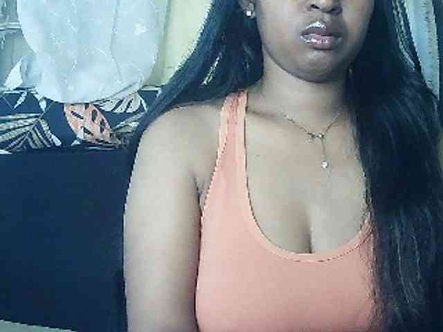 Queenihot webcam